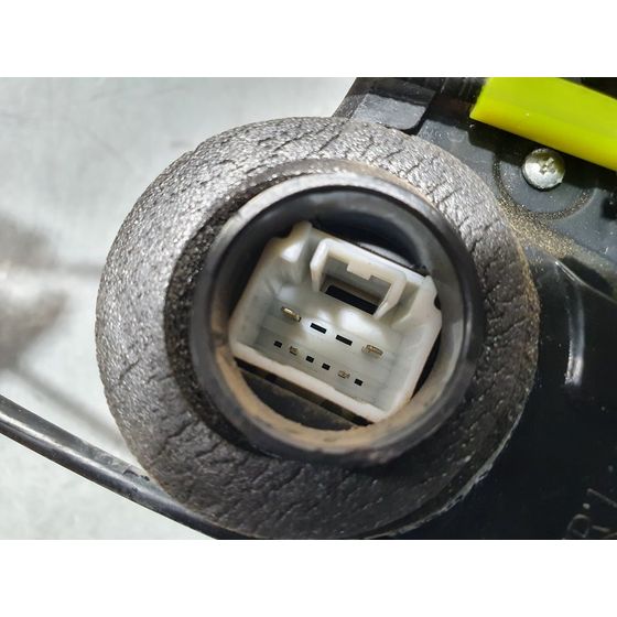 Cerradura Puerta Trasera Derecha Para Toyota Auris Touring Sports