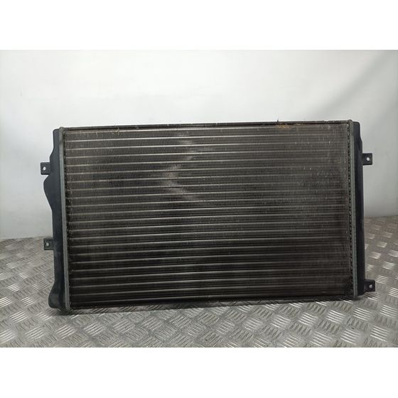 Radiador Agua Para Audi A3 Sportback