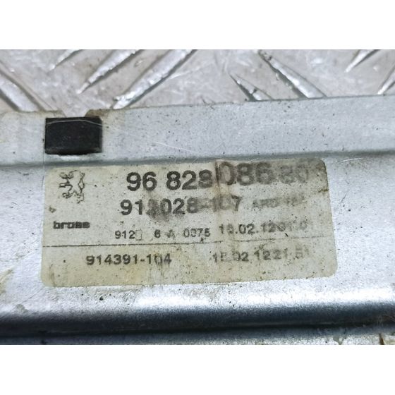 Elevalunas Trasero Derecho Para Peugeot 3008