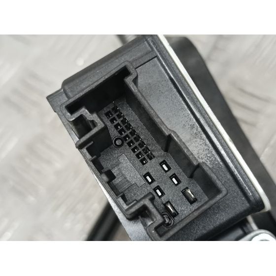 Elevalunas Delantero Izquierdo Para Skoda Scala