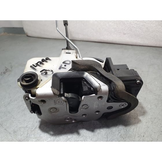 Cerradura Puerta Trasera Derecha Para Opel Astra J Lim.