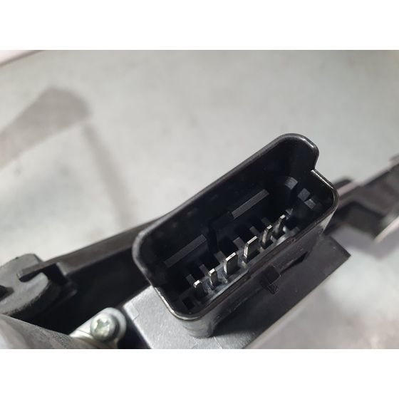 Elevalunas Delantero Derecho para Citroen C4