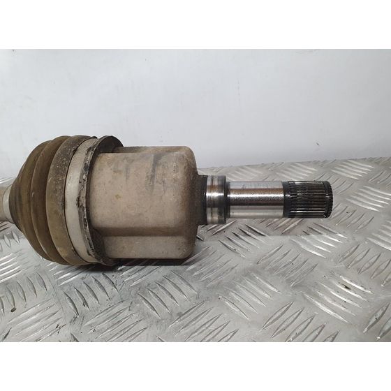 Transmision Delantera Izquierda Para Ford Transit Caja Cerrada '06