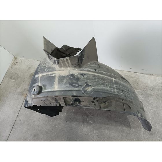 Plastico Pase Rueda Del. Izq. Para Volvo V60 Familiar