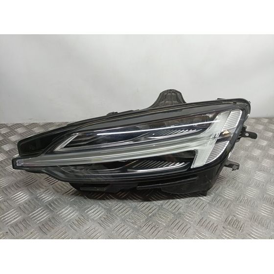 Faro Izquierdo Para Volvo V60 Familiar