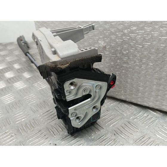Cerradura Puerta Trasera Derecha Para Hyundai Kona