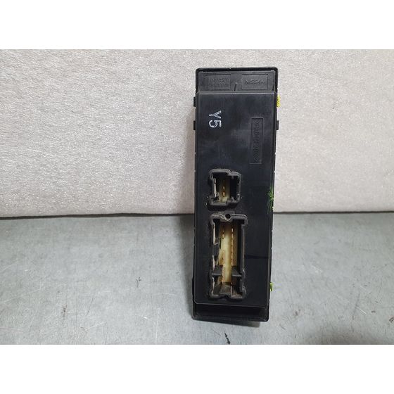 Mando Elevalunas Delantero Izquierdo para Nissan Pulsar (C13)
