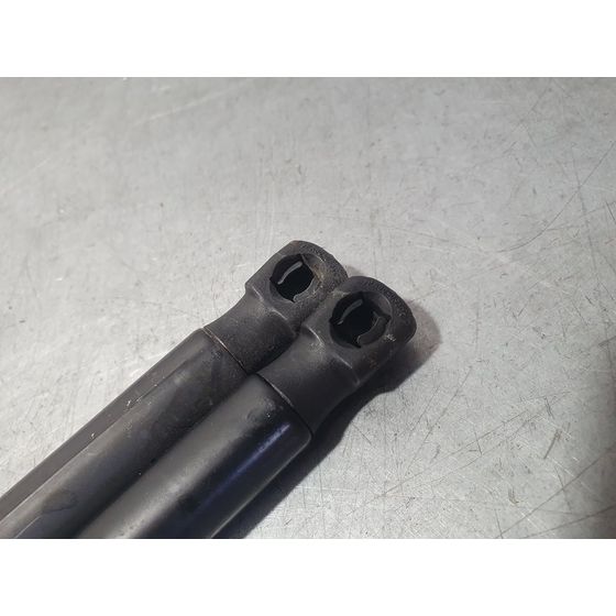 Amortiguadores Maletero / Porton Para Volkswagen Polo