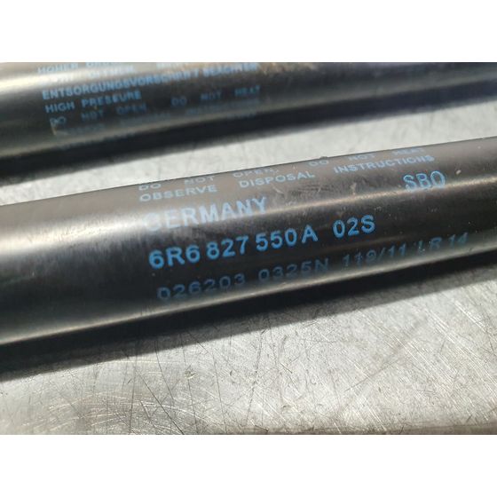 Amortiguadores Maletero / Porton Para Volkswagen Polo