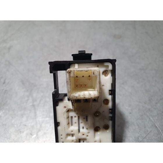 Mando Elevalunas Trasero Izquierdo para Toyota Land Cruiser (J15)