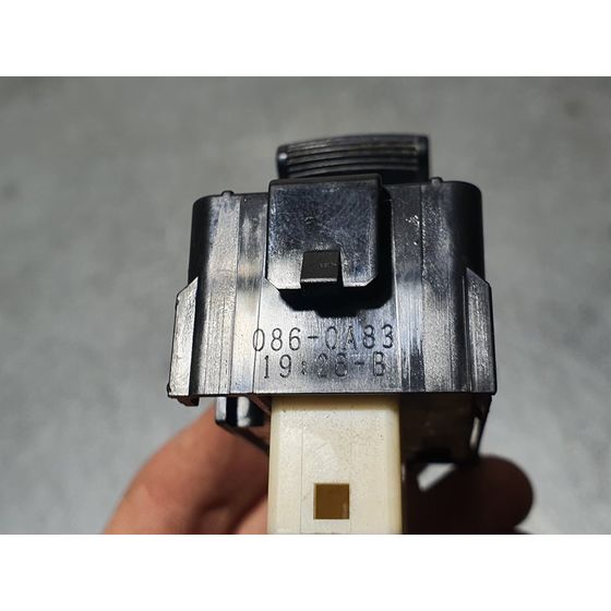 Mando Elevalunas Delantero Derecho para Toyota Land Cruiser (J15)