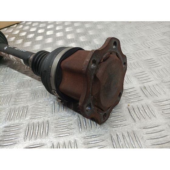 Transmision Delantera Izquierda para Audi A4 Ber.