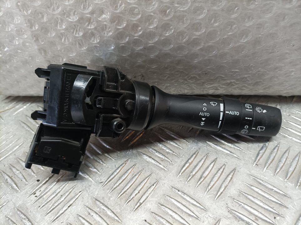 Mando Limpia Para Toyota Avensis Touring Sports