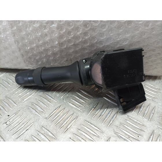 Mando Limpia Para Toyota Avensis Touring Sports