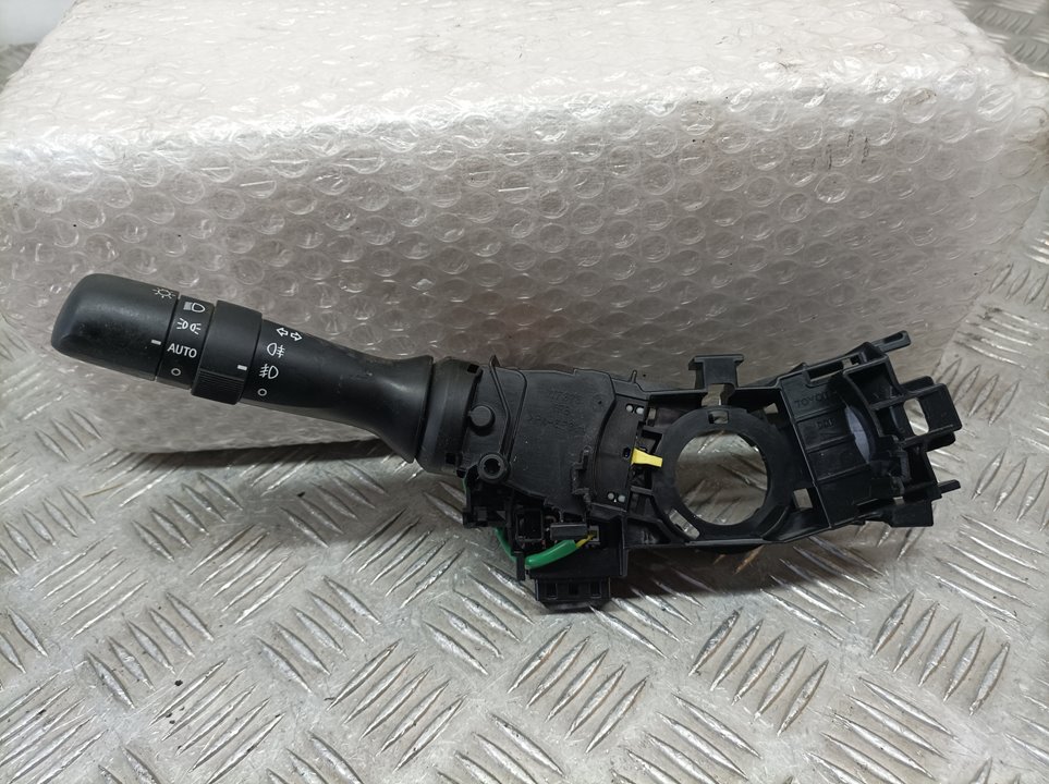 Mando Luces Para Toyota Avensis Touring Sports