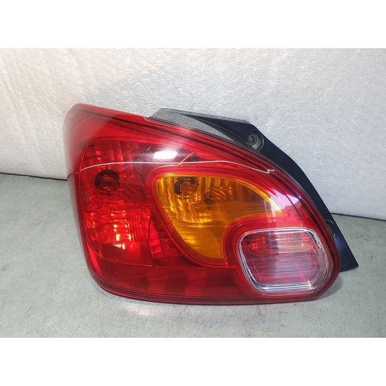 Piloto Trasero Izquierdo Para Mitsubishi Space Star 120