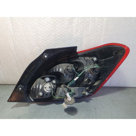 Piloto Trasero Izquierdo Para Mitsubishi Space Star 120