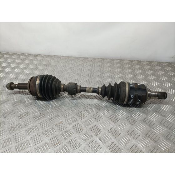 Transmision Delantera Izquierda Para Toyota Auris