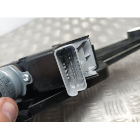 Elevalunas Delantero Izquierdo Para Peugeot 208