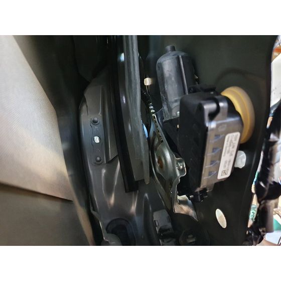 Elevalunas Trasero Izquierdo Para Toyota Avensis Touring Sports
