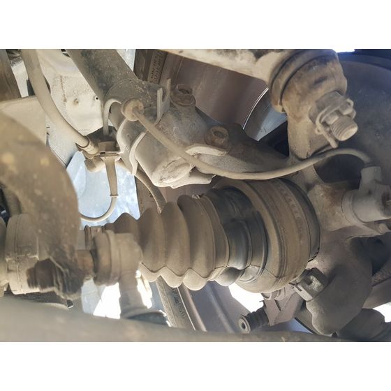 Transmision Delantera Derecha Para Nissan Almera