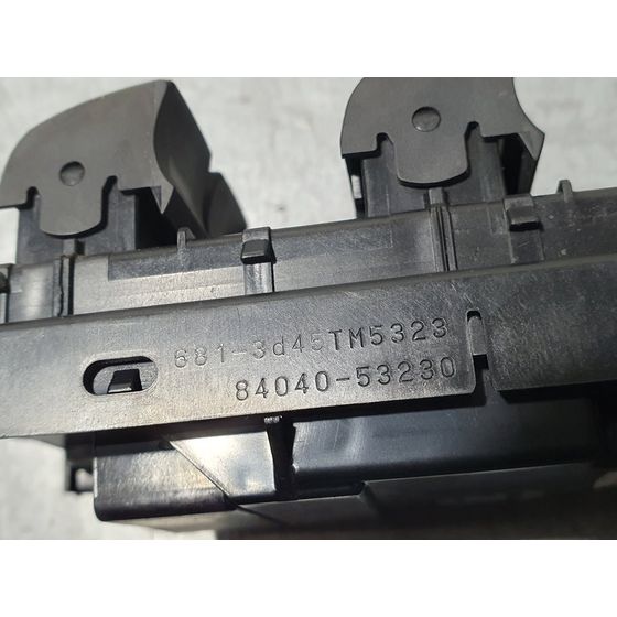 Mando Elevalunas Delantero Izquierdo Para Lexus Is