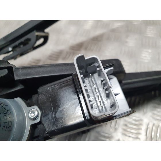 Elevalunas Delantero Derecho para Peugeot 208