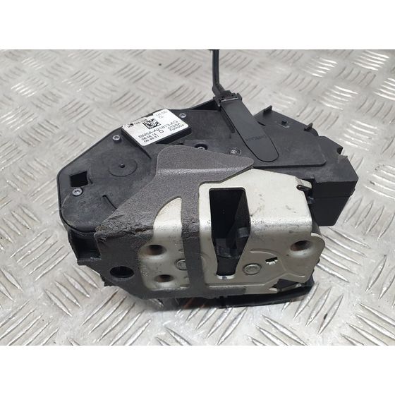 Cerradura Puerta Delantera Izquierda Para Ford Focus Lim.