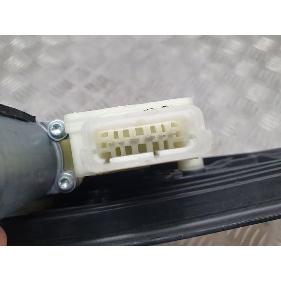 Elevalunas Delantero Izquierdo Para Renault Clio V