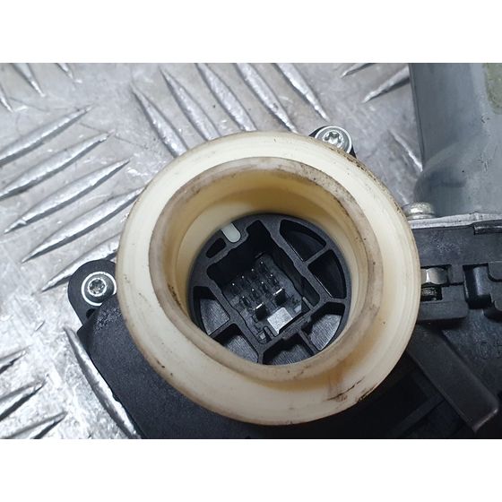 Elevalunas Trasero Izquierdo Para Toyota Avensis