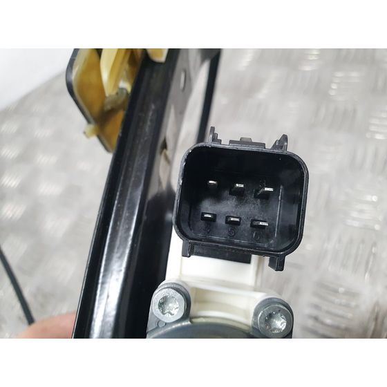 Elevalunas Delantero Izquierdo Para Ford Focus Lim.