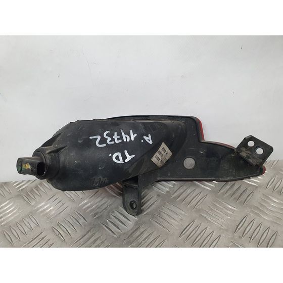 Piloto Trasero Derecho Paragolpes Para Fiat Tipo Ii Fam