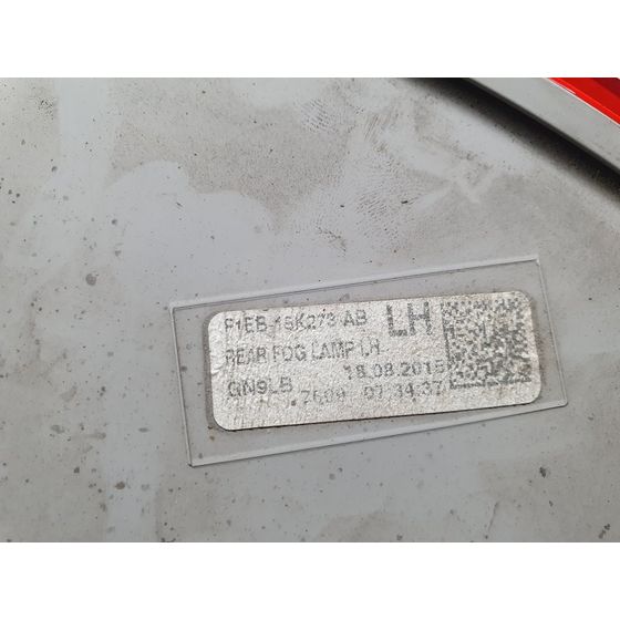 Piloto Trasero Izquierdo Paragolpes Para Ford Focus Lim.