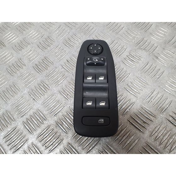 Mando Elevalunas Delantero Izquierdo Para Peugeot 2008