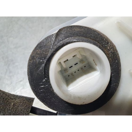 Cerradura Puerta Trasera Derecha Para Toyota Prius+