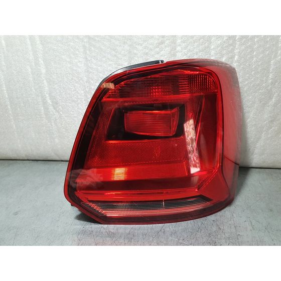 Piloto Trasero Derecho Para Volkswagen Polo