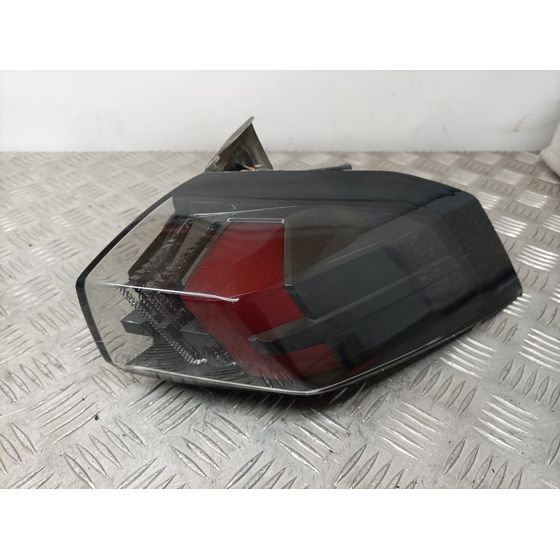 Piloto Trasero Derecho Para Peugeot 2008
