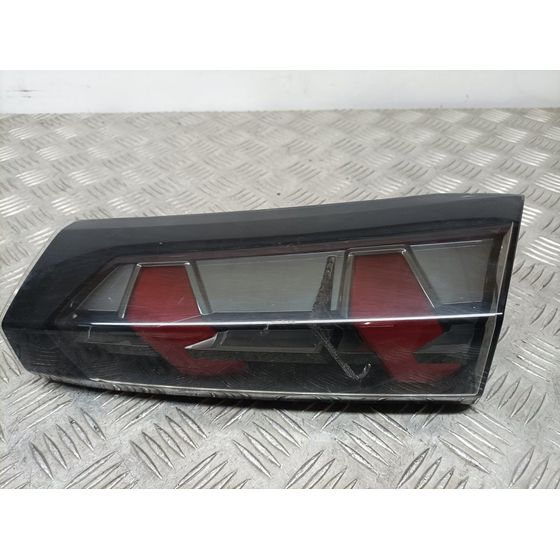 Piloto Trasero Derecho Para Peugeot 2008