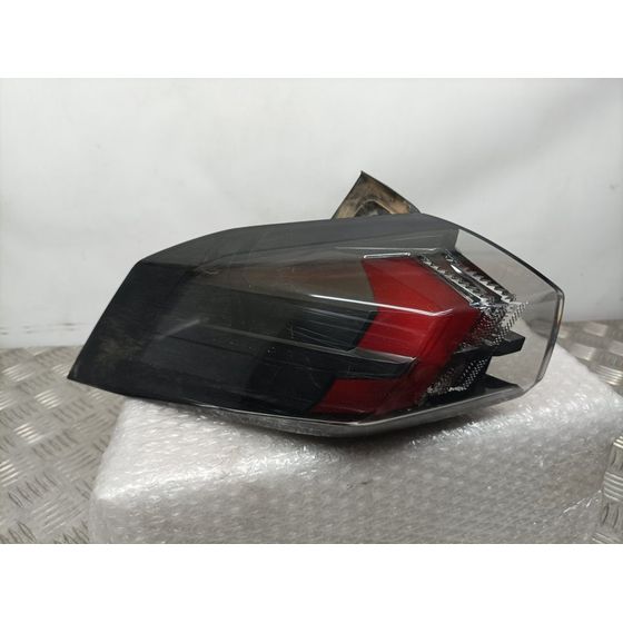 Piloto Trasero Izquierdo Para Peugeot 2008