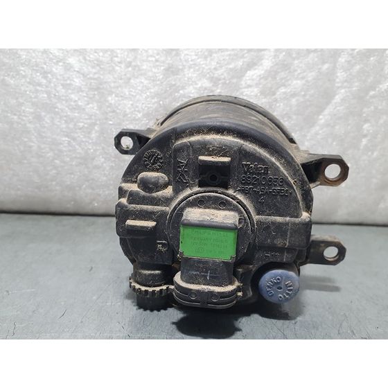 Faro Antiniebla Derecho Para Toyota Avensis