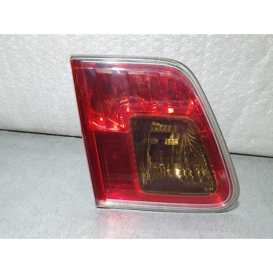 Piloto Trasero Izquierdo para Toyota Avensis (T27)