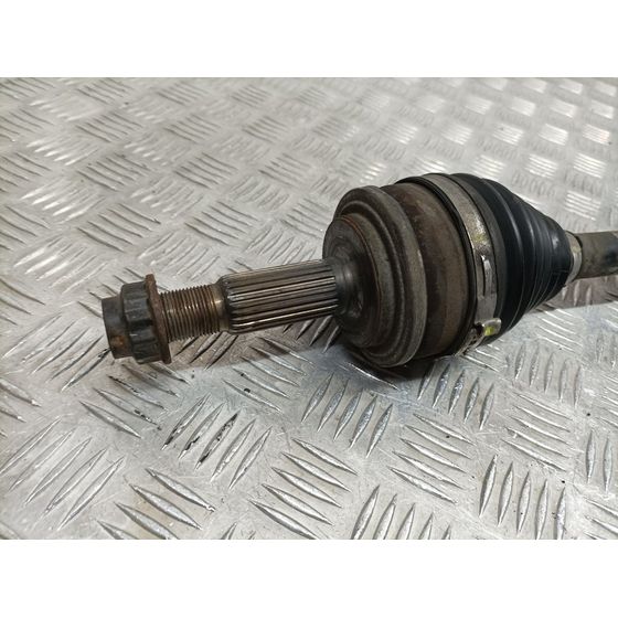 Transmision Delantera Izquierda Para Toyota Auris