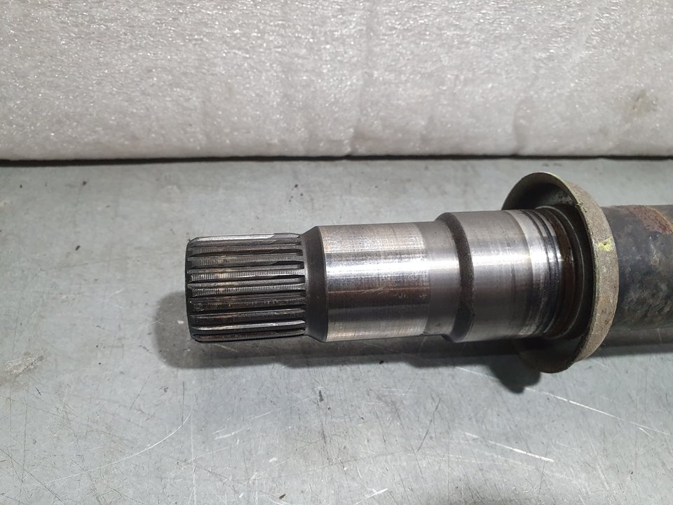 Transmision Delantera Derecha Para Toyota Avensis