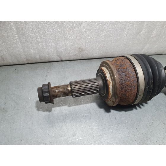 Transmision Delantera Izquierda Para Toyota Avensis