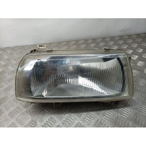 Faro Derecho Para Volkswagen Vento