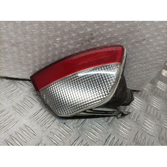 Piloto Trasero Derecho Paragolpes Para Ford Focus Lim.