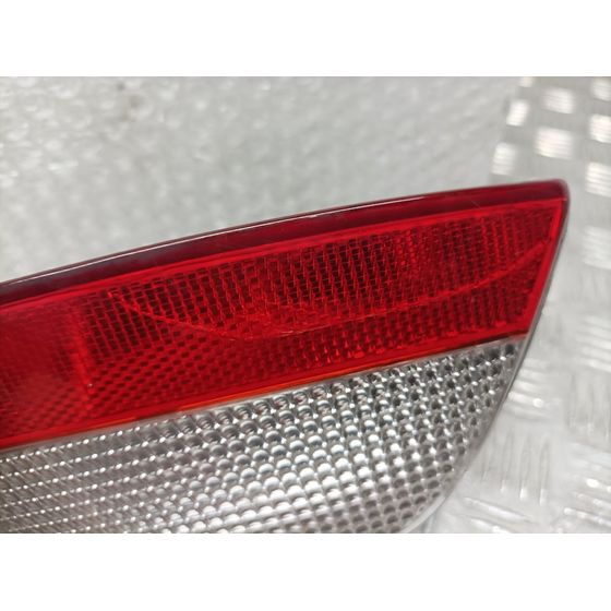 Piloto Trasero Derecho Paragolpes Para Ford Focus Lim.