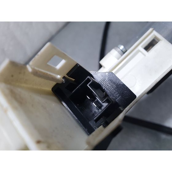 Elevalunas Delantero Derecho Para Audi A4 Ber.