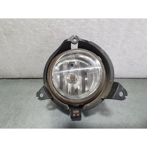 Faro Antiniebla Derecho Para Ssangyong Rodius