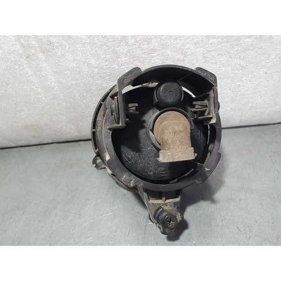 Faro Antiniebla Derecho Para Ssangyong Rodius